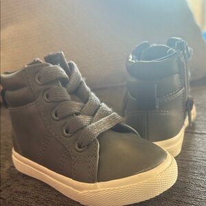 Cat & Jack Kids High-Top Sneakers - Black and Gray